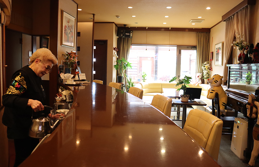 《ホッとひと息》波乱万丈を経て安らぎの空間　ラメール〜憩いの部屋（山梨県昭和町）